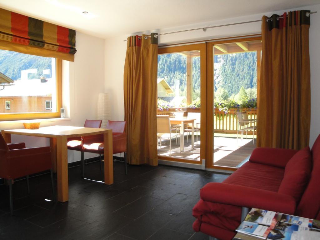 Ferienwohnungen Vier Jahreszeiten Längenfeld Zimmer foto